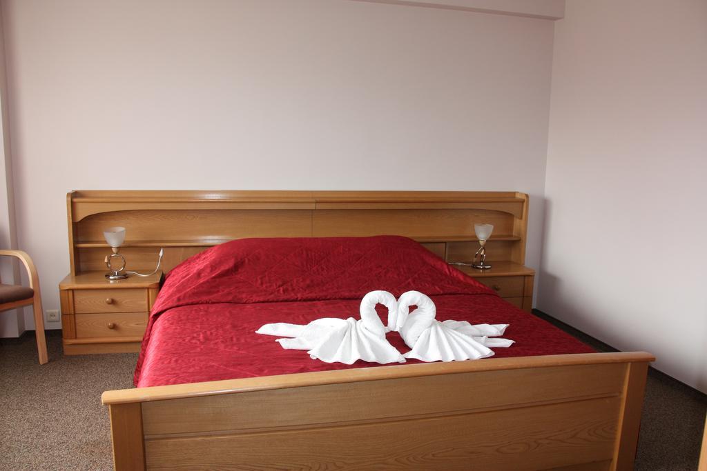 Hotel Madona Eksteriør billede